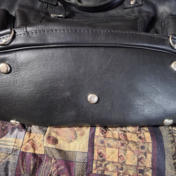 Nena & Co. Black Leather Tote with Vibrant Geometric Design - Picture 2 of 3